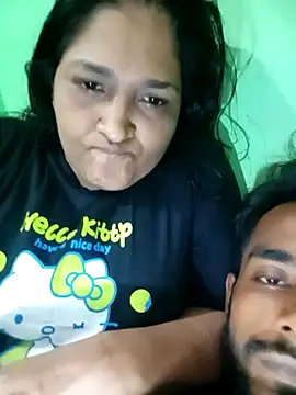 Snapshot of Hotty-couple063 chatting on 25, 9, 2025 Hotty-couple063 online show from 25, 9, 2025