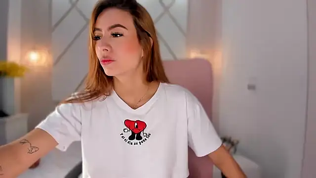 Snapshot of isabellashine chatting on 18, 3, 2026 isabellashine online show from 18, 3, 2026