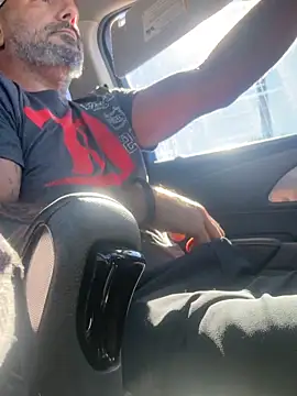 Snapshot of tattedNitalian chatting on 3, 11, 2025 tattedNitalian online show from 3, 11, 2025