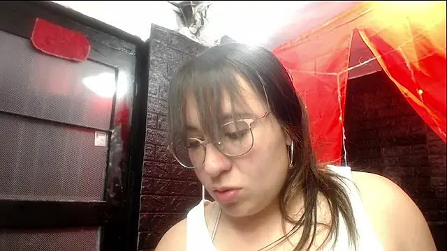 Snapshot of mia_778 chatting on 25, 10, 2025 mia 778 online show from 25, 10, 2025