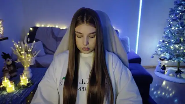 Snapshot of Emma_candyyy chatting on 25, 11, 2025 Emma candyyy online show from 25, 11, 2025