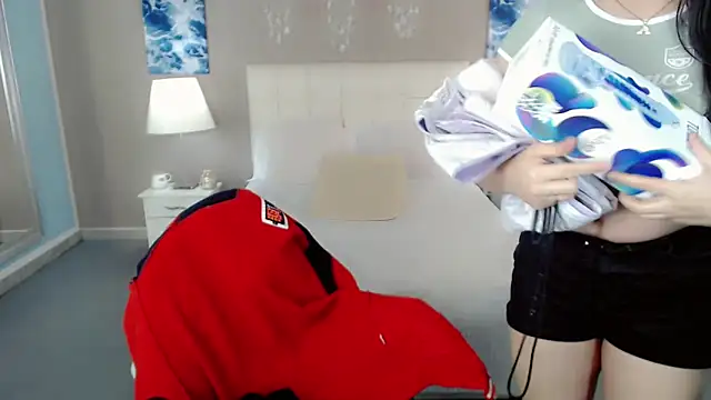 maddissonivanova online show from 16, 10, 2025