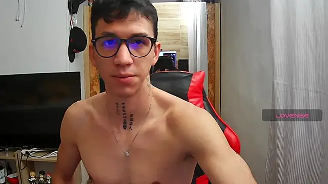 Snapshot of angelicious_ chatting on 7, 3, 2026 angelicious online show from 7, 3, 2026