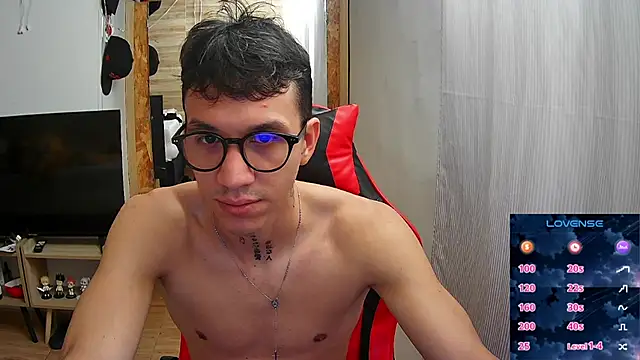 Snapshot of angelicious_ chatting on 8, 3, 2026 angelicious online show from 8, 3, 2026