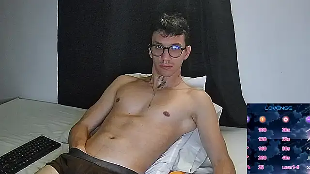 Snapshot of angelicious_ chatting on 23, 3, 2026 angelicious online show from 23, 3, 2026