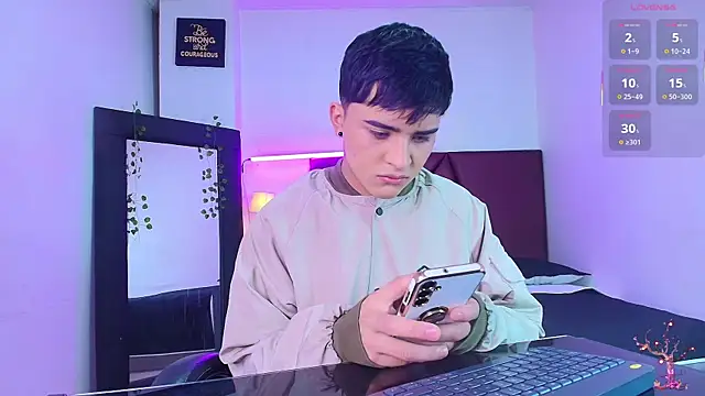 Lucass love online show from 8, 10, 2025