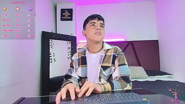 Lucass love online show from 9, 10, 2025