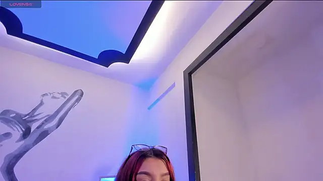 CleoWhite online show from 1, 2, 2026