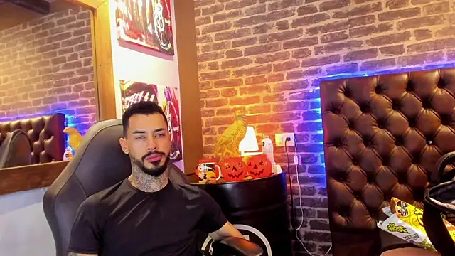 Snapshot of VinzenzRizzo chatting on 31, 10, 2025 VinzenzRizzo online show from 31, 10, 2025