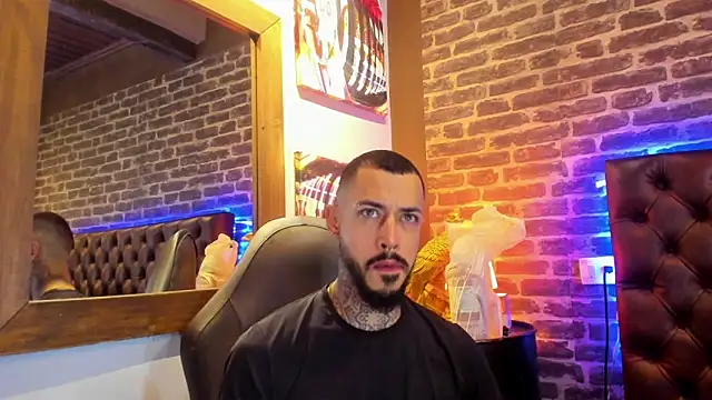 Snapshot of VinzenzRizzo chatting on 25, 11, 2025 VinzenzRizzo online show from 25, 11, 2025