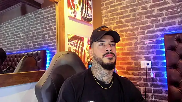 Snapshot of VinzenzRizzo chatting on 3, 12, 2025 VinzenzRizzo online show from 3, 12, 2025