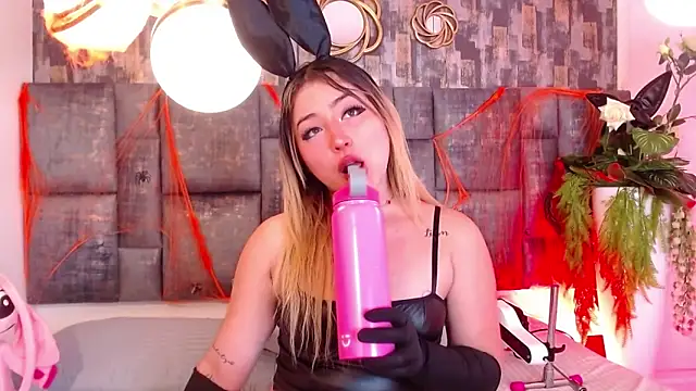 PatyLawrence online show from 1, 11, 2025