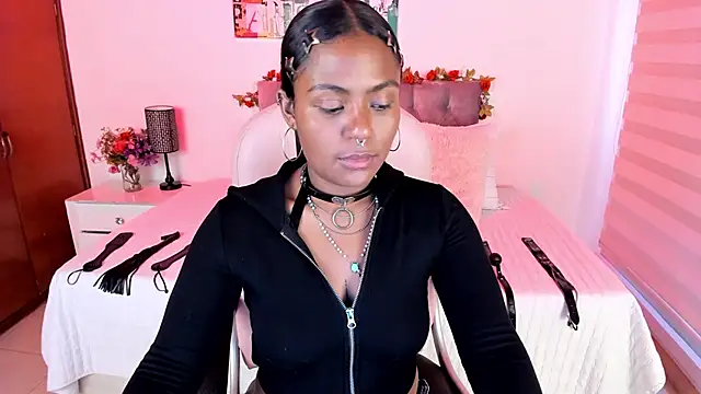 Lucie Harper online show from 10, 9, 2025