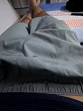 Snapshot of black-beast123 chatting on 29, 11, 2025 black-beast123 online show from 29, 11, 2025