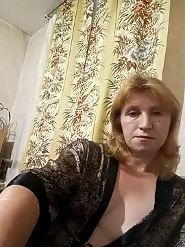 Snapshot of Flower2931 chatting on 8, 9, 2025 Flower2931 online show from 8, 9, 2025