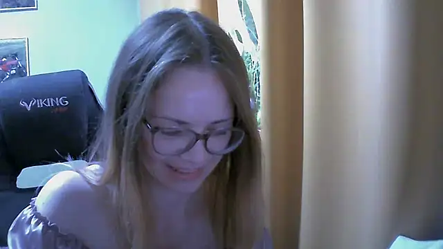 Snapshot of SEA_Dream chatting on 2, 10, 2025 SEA Dream online show from 2, 10, 2025