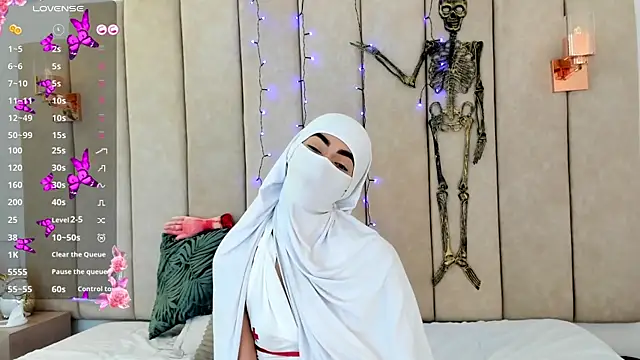  Zahiira  online show from 31, 10, 2025