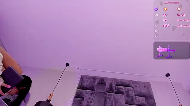 Crystal Young online show from 31, 10, 2025