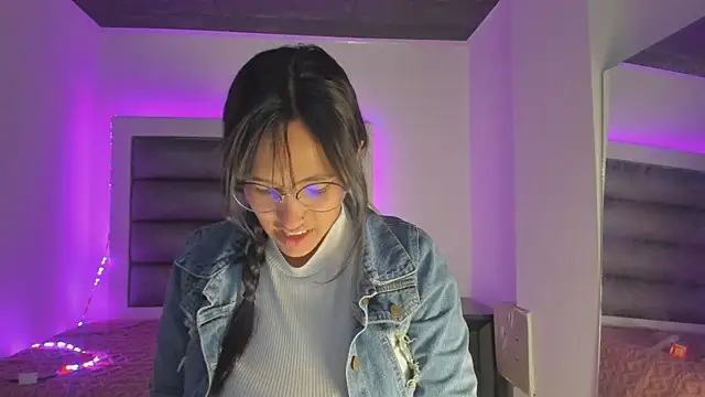 Andrea brunnette online show from 30, 10, 2025