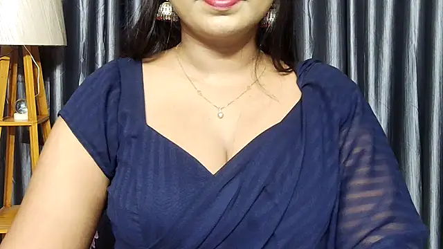 Webrowncouple online show from 15, 10, 2025