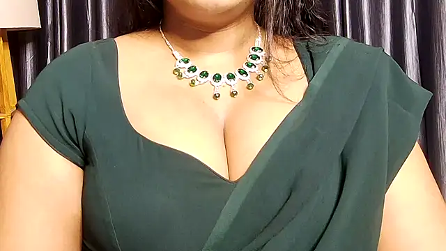 Webrowncouple online show from 12, 11, 2025