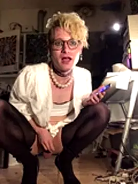 Snapshot of Sissy_Cindy_Whore chatting on 5, 1, 2026 Sissy Cindy Whore online show from 5, 1, 2026