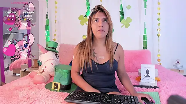 Ariana-Fernandez online show from 10, 3, 2026