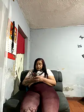 kelly greys online show from 20, 9, 2025