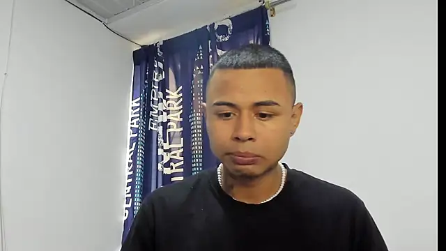 Snapshot of _Logan_Colton_ chatting on 14, 11, 2025 Logan Colton online show from 14, 11, 2025