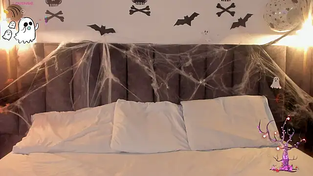 Sophie Smith19  online show from 23, 10, 2025