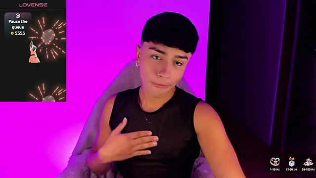 Snapshot of Matheewx_m chatting on 12, 9, 2025 Matheewx m online show from 12, 9, 2025