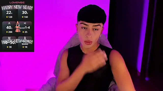 Snapshot of Matheewx_m chatting on 9, 10, 2025 Matheewx m online show from 9, 10, 2025