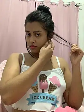 Snapshot of afroditii chatting on 18, 11, 2025 afroditii online show from 18, 11, 2025