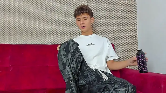 Snapshot of willy_sexxx18 chatting on 11, 2, 2026 willy sexxx18 online show from 11, 2, 2026