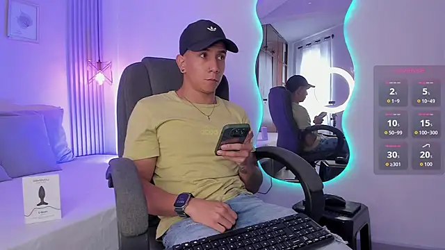 Snapshot of j_deex chatting on 17, 10, 2025 j deex online show from 17, 10, 2025