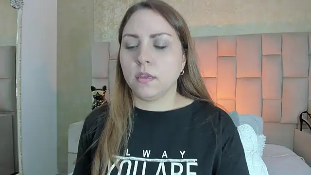 Snapshot of cloesummerr_ chatting on 31, 10, 2025 cloesummerr online show from 31, 10, 2025