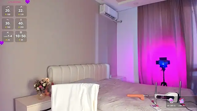 Snapshot of Clarity_Yumi chatting on 1, 11, 2025 Clarity Yumi online show from 1, 11, 2025