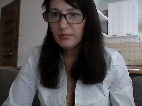 Elena48324 online show from 28, 9, 2025