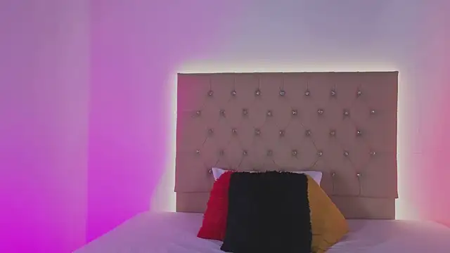 Zafiro  Brown online show from 12, 11, 2025