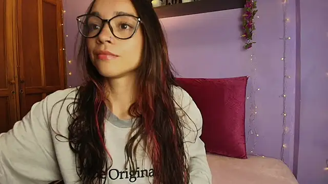 Snapshot of Dafne_Mel chatting on 18, 10, 2025 Dafne Mel online show from 18, 10, 2025