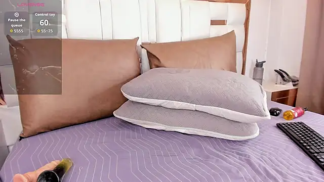 Skylar Smith  online show from 1, 4, 2026