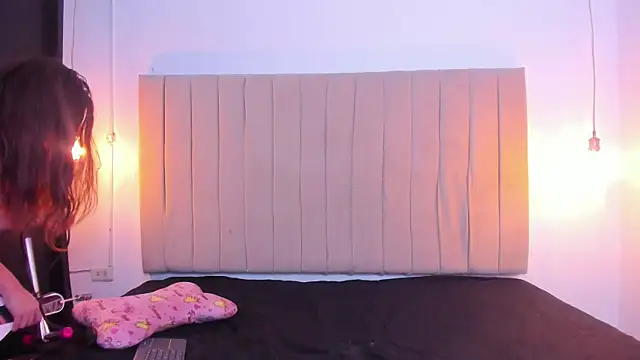 sol Capecchi online show from 27, 11, 2025