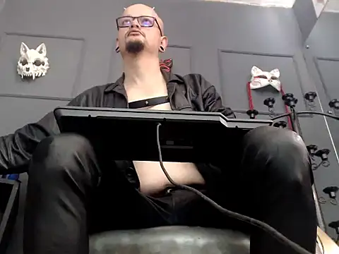 Snapshot of zain_kreigger chatting on 5, 10, 2025 zain kreigger online show from 5, 10, 2025