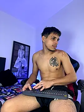 Snapshot of Luke_Stone chatting on 2, 10, 2025 Luke Stone online show from 2, 10, 2025