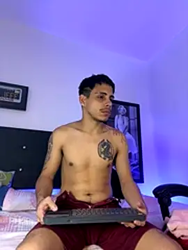 Snapshot of Luke_Stone chatting on 7, 11, 2025 Luke Stone online show from 7, 11, 2025