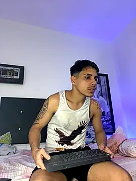 Snapshot of Luke_Stone chatting on 22, 11, 2025 Luke Stone online show from 22, 11, 2025