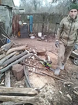 Snapshot of Alexilon chatting on 23, 12, 2025 Alexilon online show from 23, 12, 2025