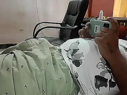 Snapshot of cardiovex7 chatting on 17, 10, 2025 cardiovex7 online show from 17, 10, 2025