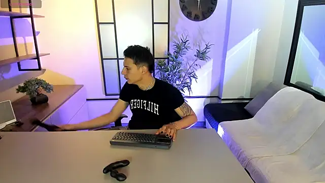 Snapshot of Dustin_Sonne chatting on 15, 10, 2025 Dustin Sonne online show from 15, 10, 2025