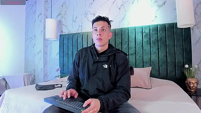 Snapshot of Dustin_Sonne chatting on 26, 10, 2025 Dustin Sonne online show from 26, 10, 2025